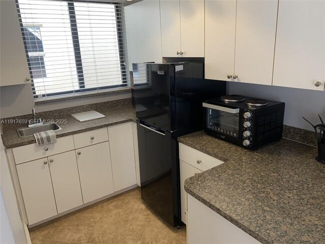 Photo - 2021 SW 38th Ave Unit A