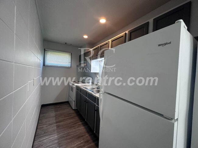 Photo - 1005-8 Oak-