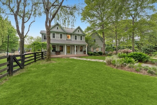 Photo - 325 Narrow Ln