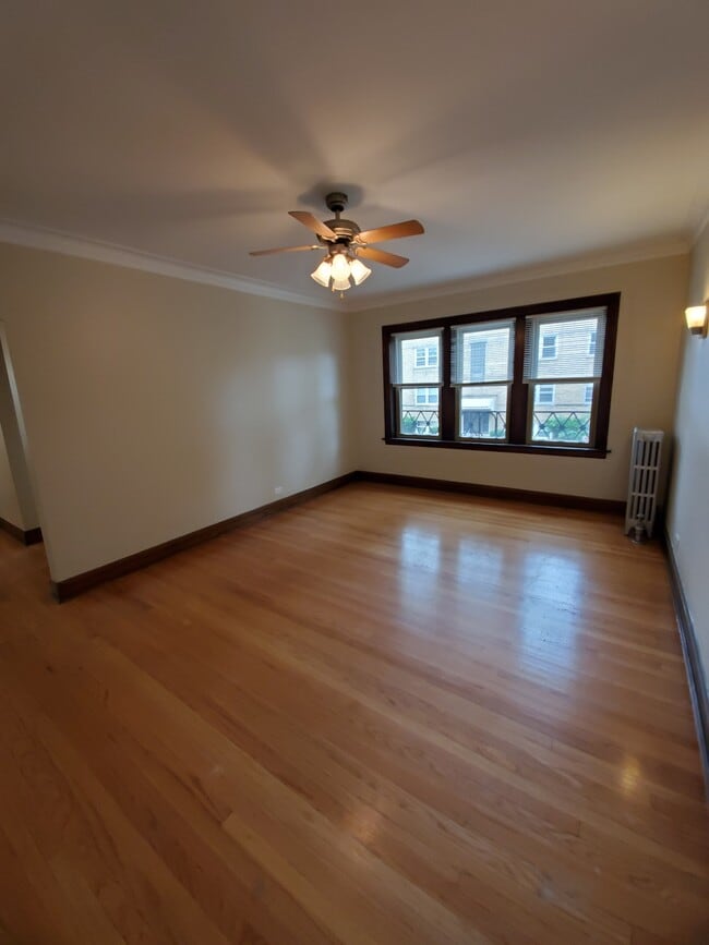 Photo - 5234 N Rockwell St Unidad 2