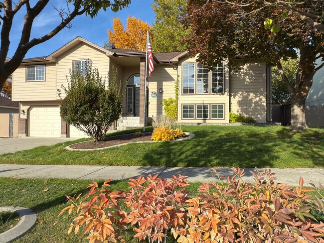 Building Photo - 9206 N Londale Dr