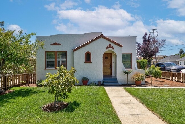Photo - 300 E McKinley Ave House