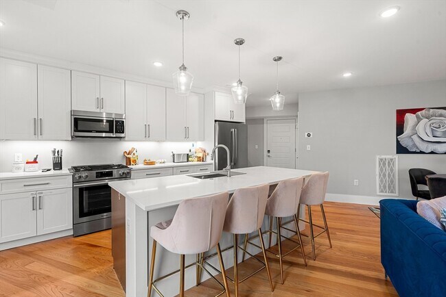 Building Photo - 150 Hancock St Unit 102