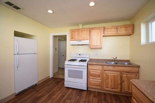 1869 7200 S Unidad 1869 E 7200 S Unit B