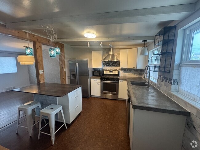 Building Photo - Stylish Mid-Century Modern Retreat in Litt... Rental