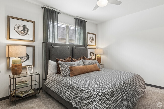 B3 2BR, 2BA - 1,120SF - Bedroom