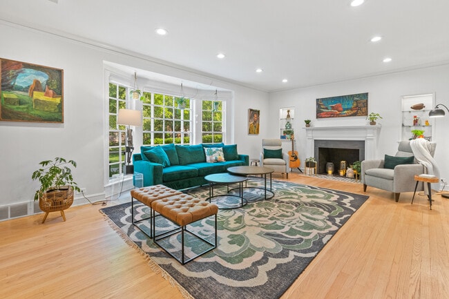 Photo - 9526 Lawndale Ave