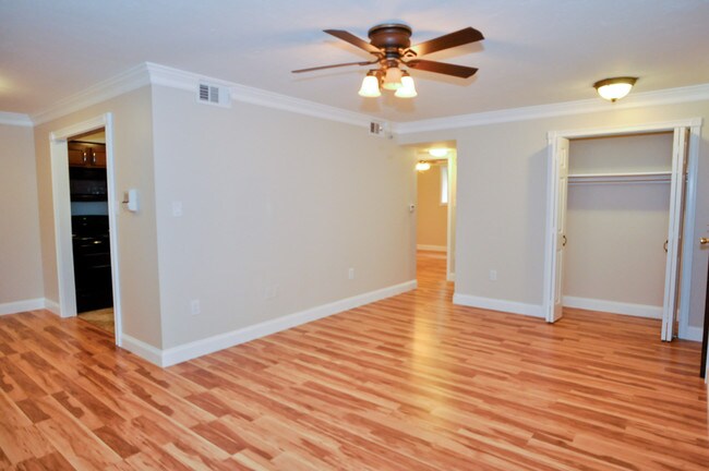 Living Room/ Dining Room - 5410 Wellesley Ave