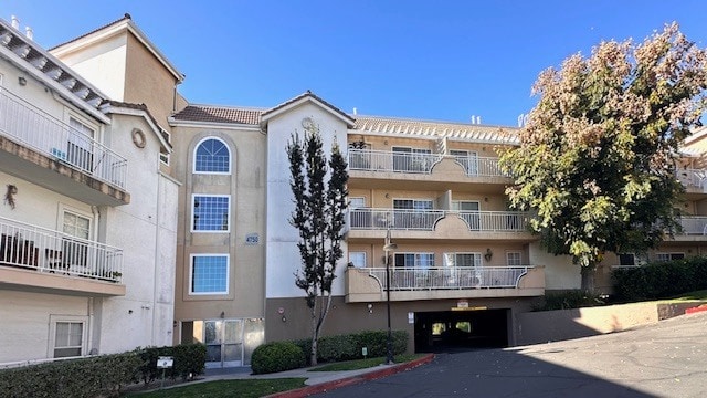 Photo - 4750 Templeton St Unidad 1111