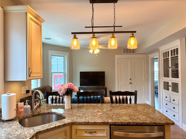 Photo - 610 South St Unit 2