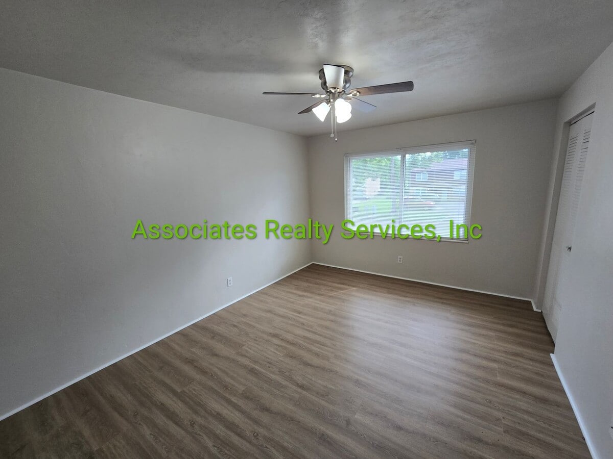Photo - 2/1.5 Town House Fresh on the Market