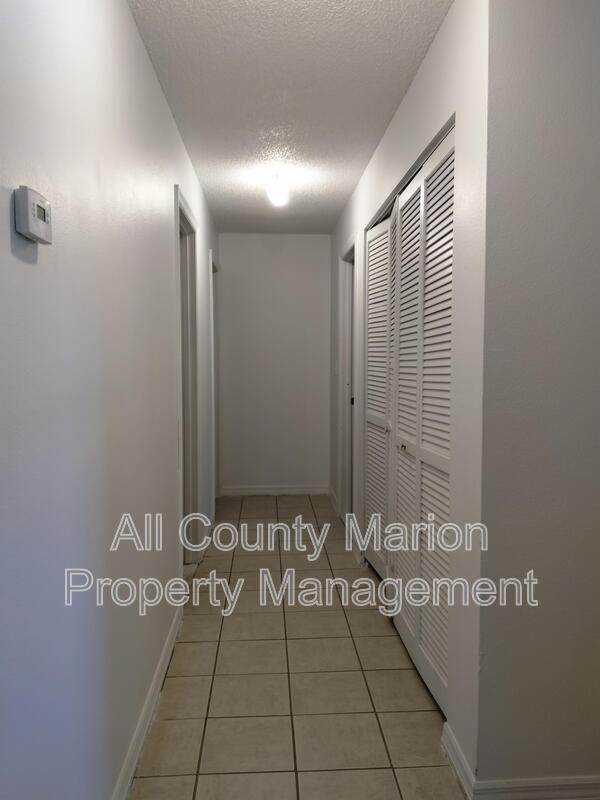 Photo - 3160 NE 44th Pl