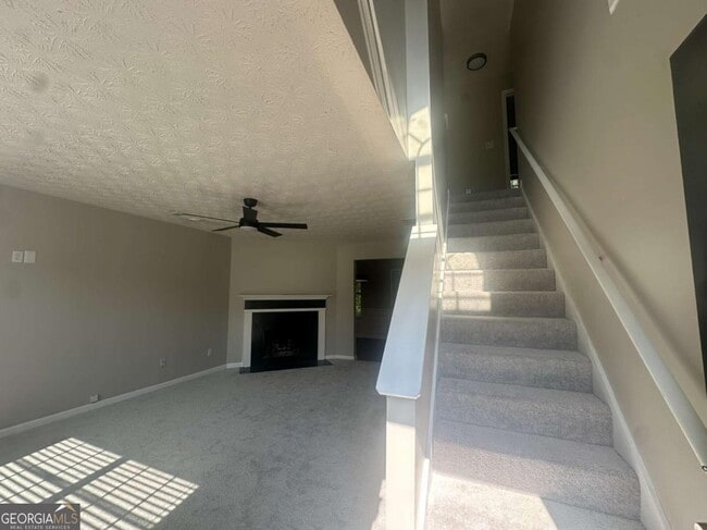 Building Photo - 7467 Petunia Dr