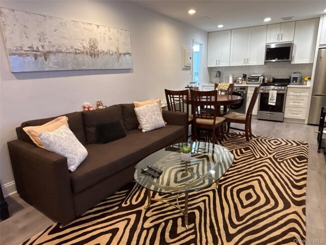 Photo - 30 Barstow Rd Unit LL4