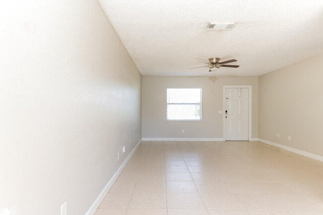 Photo - 4673 SW Monaco St