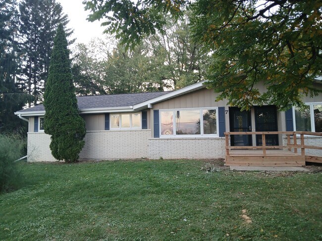 Front - W360N7335 Brown St Unit 7333