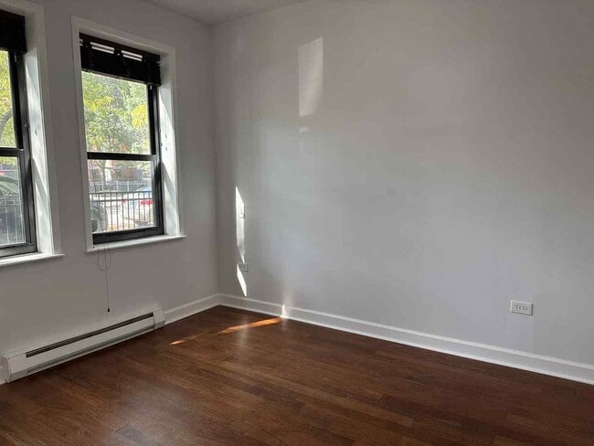 Photo - 1153 N Cambridge Ave