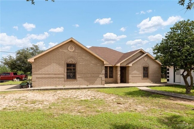 Building Photo - 14 E Veterans Dr