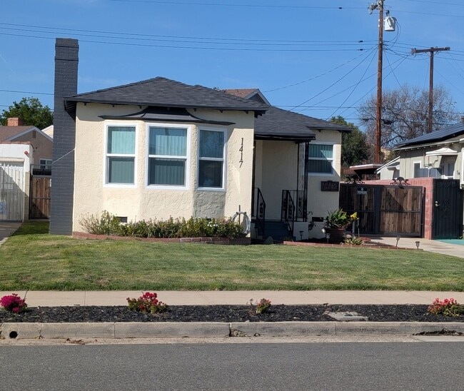 Building Photo - 1417-1419 Milton Ave. Unit 1417