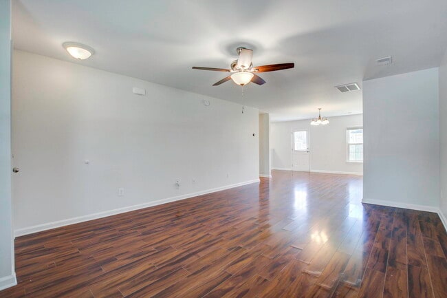 Photo - 138 Thistle Rd