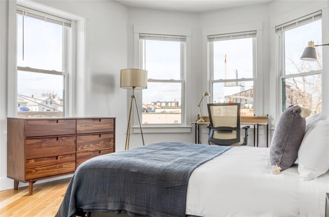 Photo - 395 Columbia St Unit 3