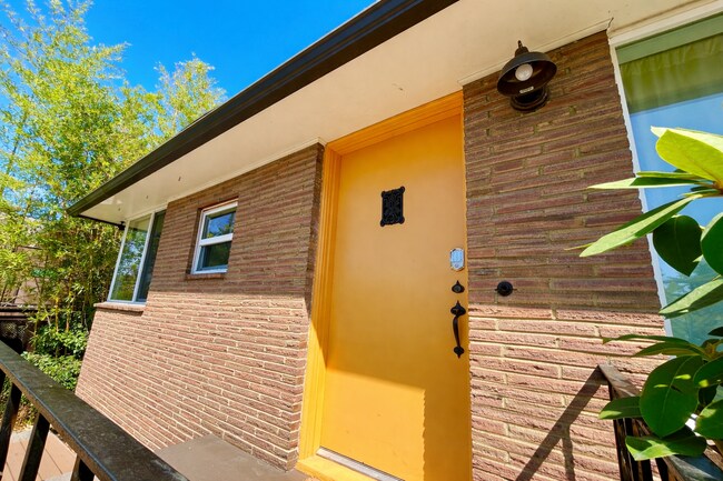 Photo - 4326 3rd Ave NW Unidad 1