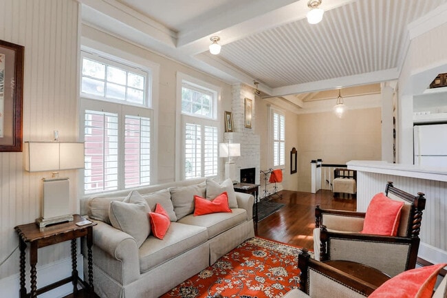 Building Photo - 916 Howard St Unit ID1386554P