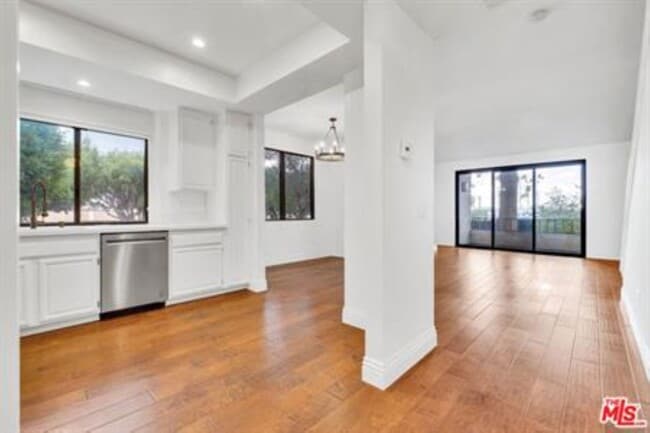 Cocina - 8711 Falmouth Ave Unidad 104