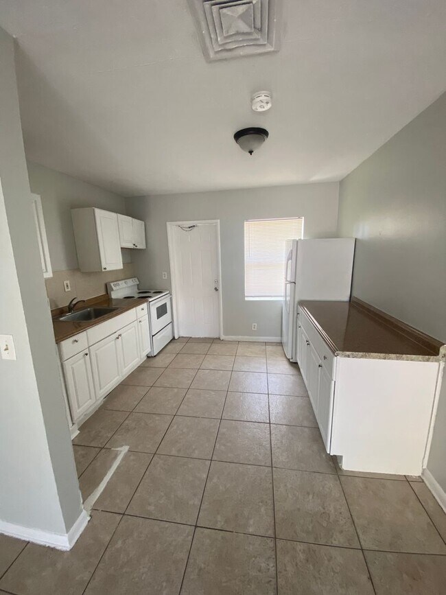 Photo - 3712 Henry Ave Unit 3716