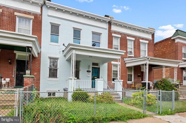 Photo - 720 Edgewood St