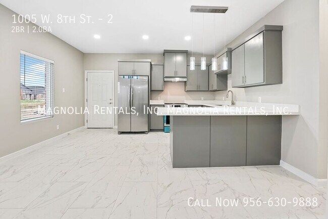 Photo - 1005 W 8th St Unit 2