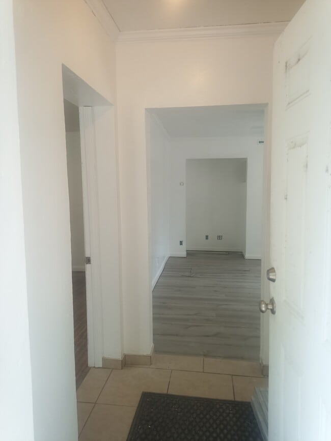 Building Photo - 389 S Tremont St Rental