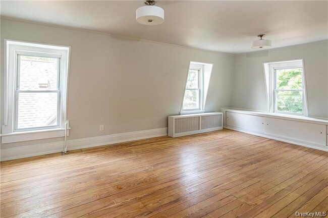 Photo - 174 Parkview Ave Unit 3
