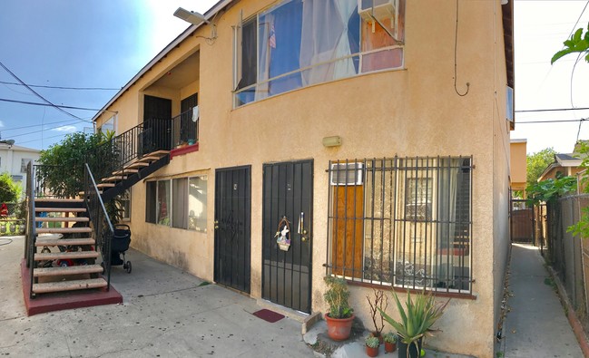 Photo - 6331 Templeton St