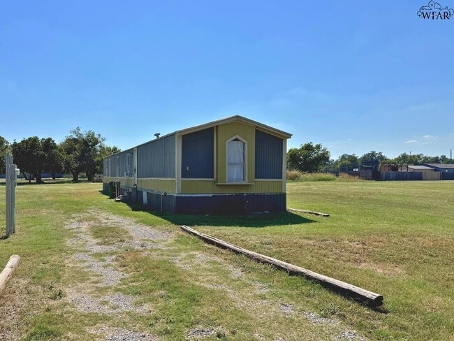 Photo - 314 W 6th St