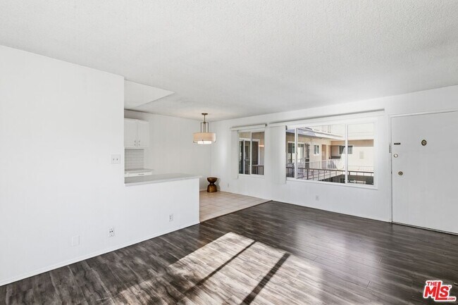 Photo - 739 Croft Ave Unit #204