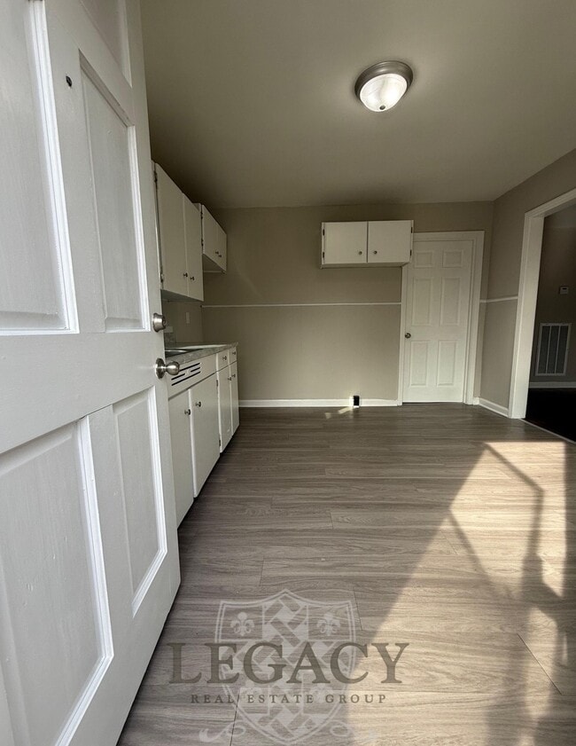 Photo - 2211 Larimore Dr