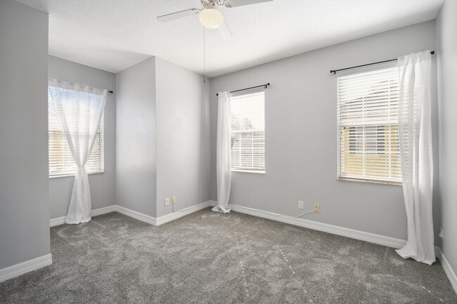 Photo - 531 Hedgewood Dr