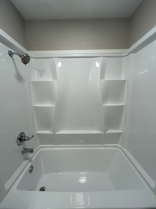 Building Photo - Holiday6320/6322 Unit 6320 Rental