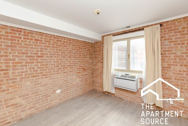 Photo - 663 W Grace St Unit 1