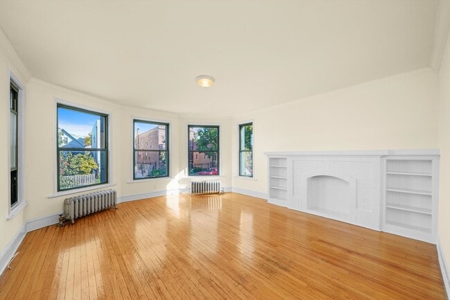 Building Photo - 2322 N Spaulding Ave Unit 2338-3B