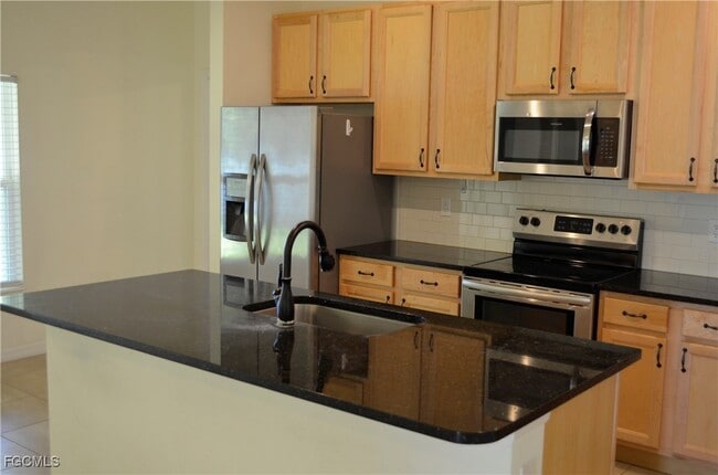 Building Photo - 4228 NW 25th St Rental