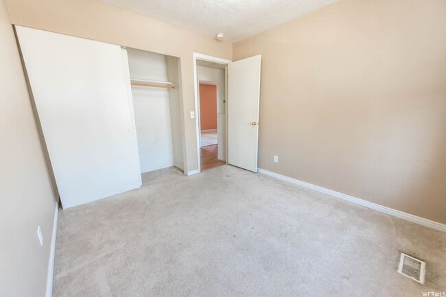 2037 N 2125 W