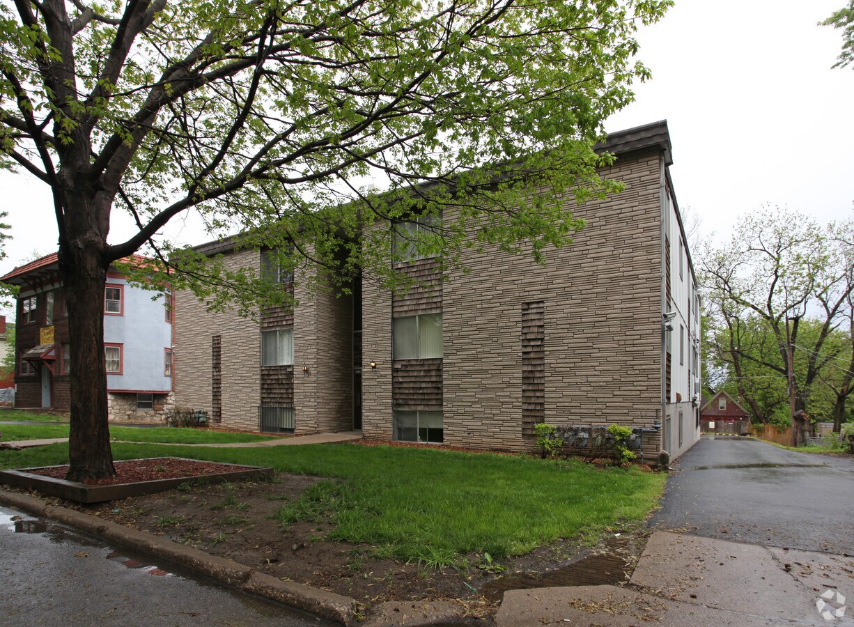 Grand Towers - Grand Towers