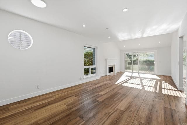 Photo - 819 Daphne Ct