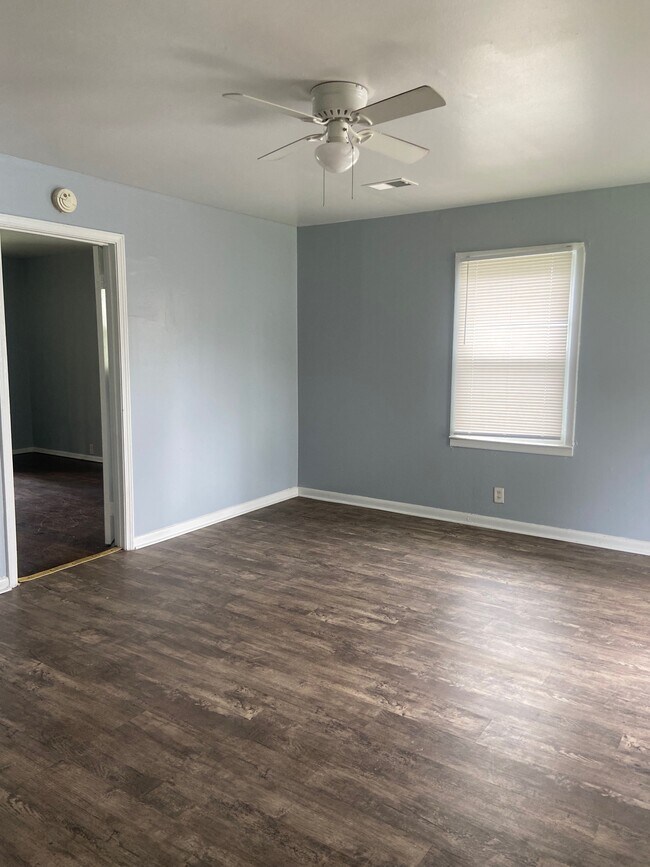 Photo - 228 15th Ave SW