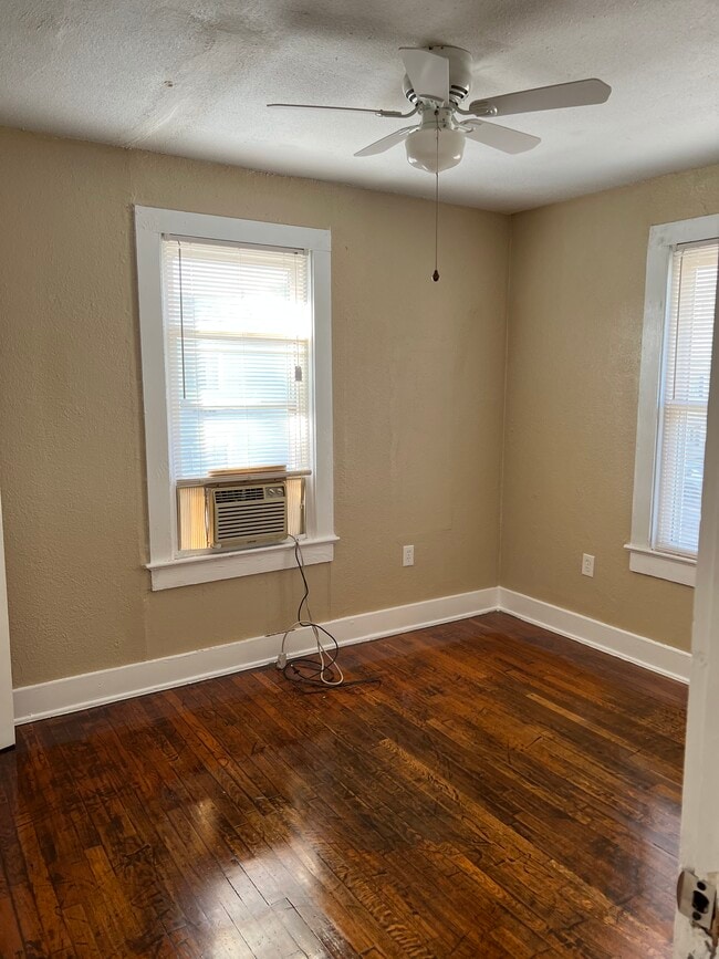 BEDROOM #1 - 3076 Nicholson Dr Unit C