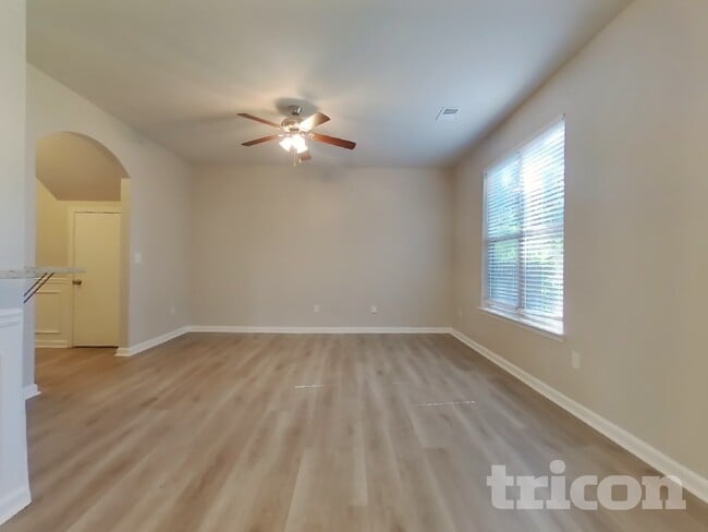 Photo - 4459 Ravenwood Dr