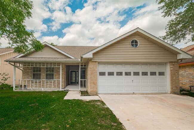 Photo - 15934 Barbarossa Dr House