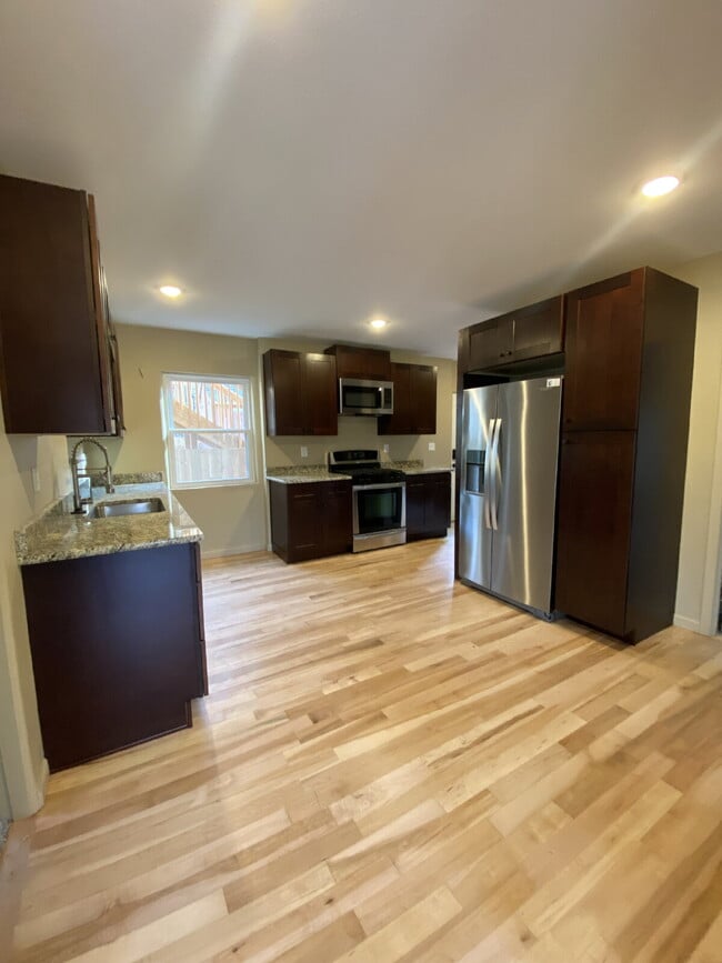 Photo - 2 bedroom duplex - Ground level - Prospect Unit Lower